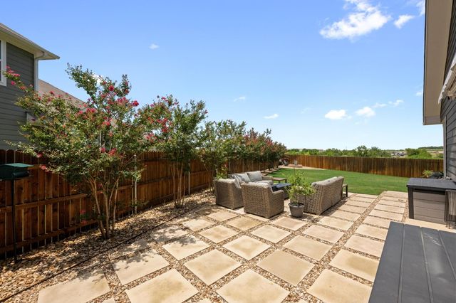 715 Gray Fox LOOP, Hutto, TX 78634