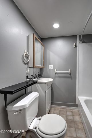 409 Club Street, Joplin, MO 64801