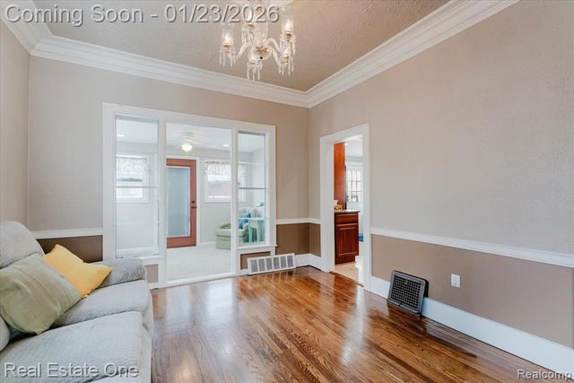 1586 W Troy Street, Ferndale, MI 48220