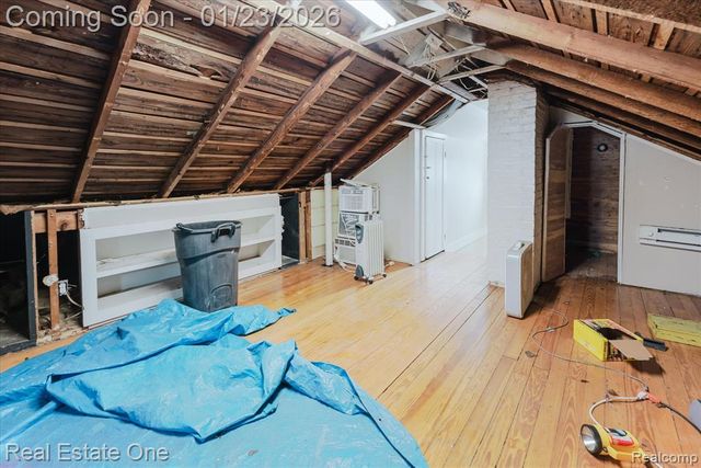 1586 W Troy Street, Ferndale, MI 48220