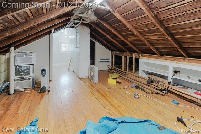 1586 W Troy Street, Ferndale, MI 48220