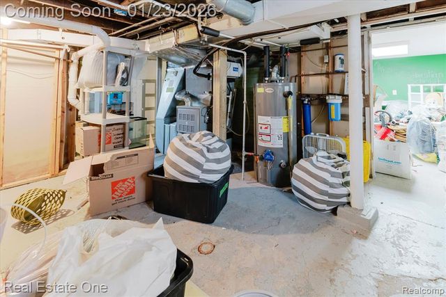 1586 W Troy Street, Ferndale, MI 48220