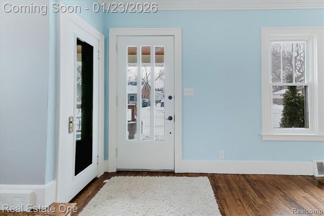 1586 W Troy Street, Ferndale, MI 48220