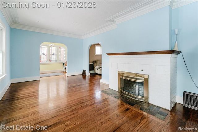 1586 W Troy Street, Ferndale, MI 48220