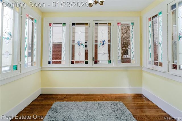 1586 W Troy Street, Ferndale, MI 48220