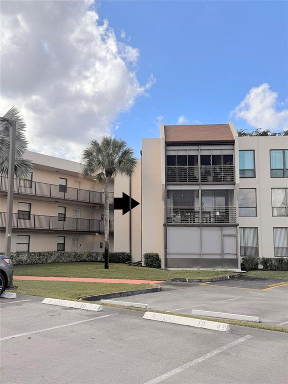 7950 W Mcnab Rd 203, Tamarac, FL 33321