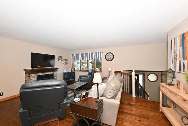 1021 Eton COURT, Hartland, WI 53029