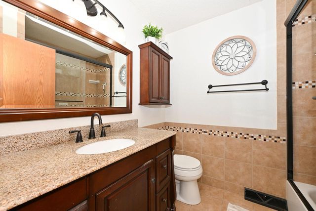 1021 Eton COURT, Hartland, WI 53029