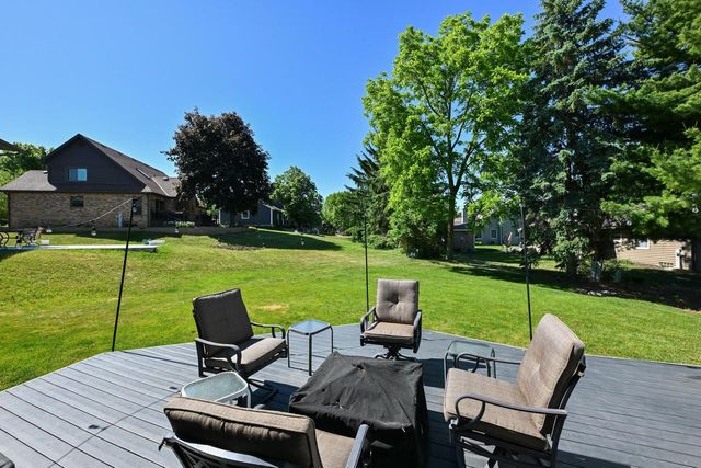 1021 Eton COURT, Hartland, WI 53029