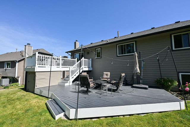 1021 Eton COURT, Hartland, WI 53029