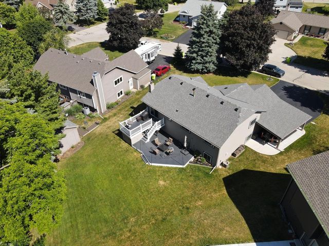 1021 Eton COURT, Hartland, WI 53029