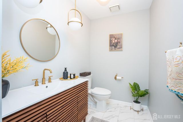 1545 Edly Cove Court, North Brunswick, NJ 08902