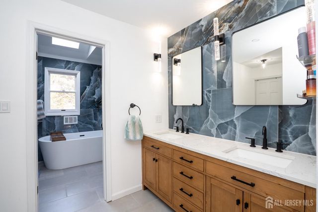 1545 Edly Cove Court, North Brunswick, NJ 08902