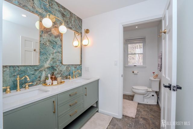 1545 Edly Cove Court, North Brunswick, NJ 08902