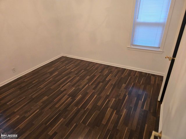 7337 Dale Street, Center Line, MI 48015