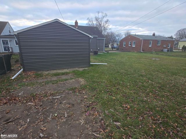 7337 Dale Street, Center Line, MI 48015