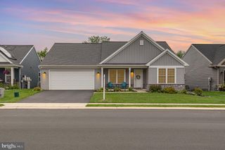 2069 SPRING WOOD LN, Mechanicsburg, PA 17055