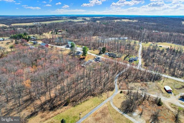 35 HENRY LANE, Gettysburg, PA 17325