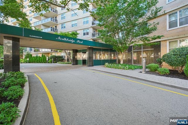 2200 N Central Road 6U, Fort Lee, NJ 07024