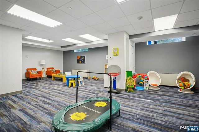 2200 N Central Road 6U, Fort Lee, NJ 07024