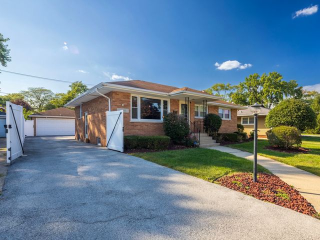 18010 Oakley Avenue, Lansing, IL 60438