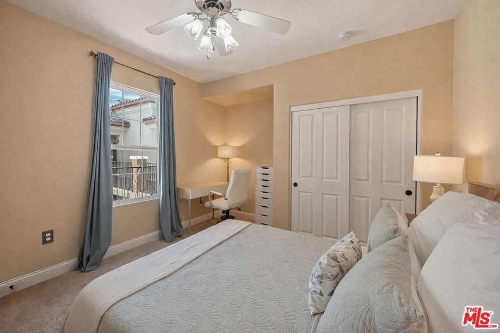 Image 23 of property listing at 12975 Agustin Place 418, Playa Vista, CA 90094