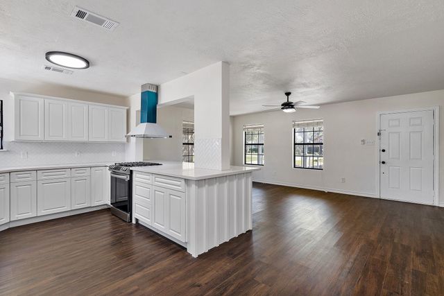 504 Percival Street A, Tomball, TX 77375