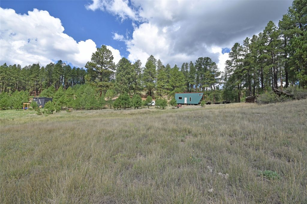 Image 24 of property listing at 27.5 Acres Jemez Mountains Forest Rd 10, Jemez Springs, NM 87025
