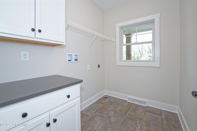 2802 Phillips Road, East Greenbush, NY 12033