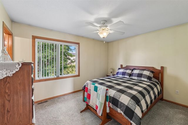 6108 NW 49th Street, Johnston, IA 50131
