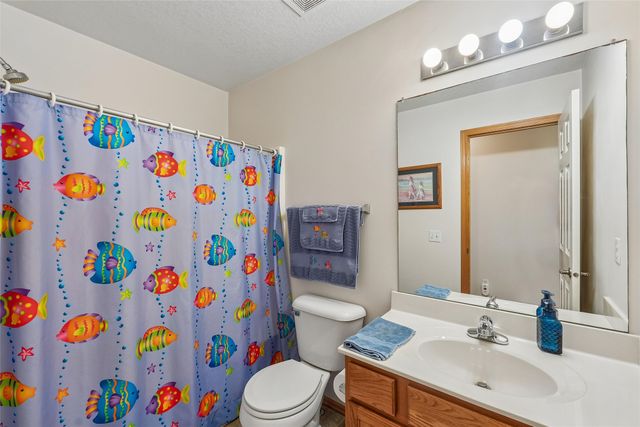 6108 NW 49th Street, Johnston, IA 50131