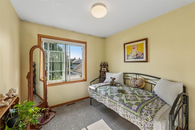 6108 NW 49th Street, Johnston, IA 50131