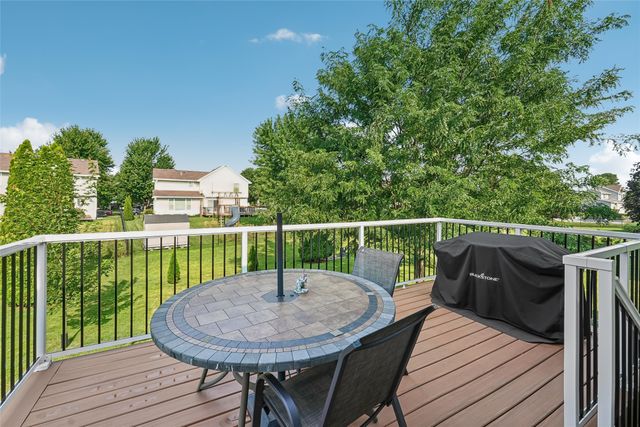 6108 NW 49th Street, Johnston, IA 50131