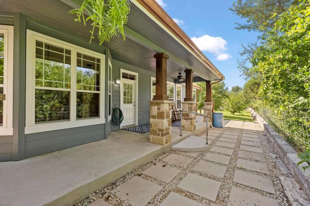 107 Kandi LN, Sunrise Beach, TX 78643