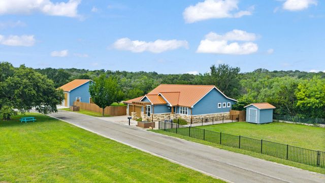 107 Kandi LN, Sunrise Beach, TX 78643