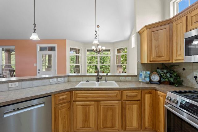 107 Kandi LN, Sunrise Beach, TX 78643