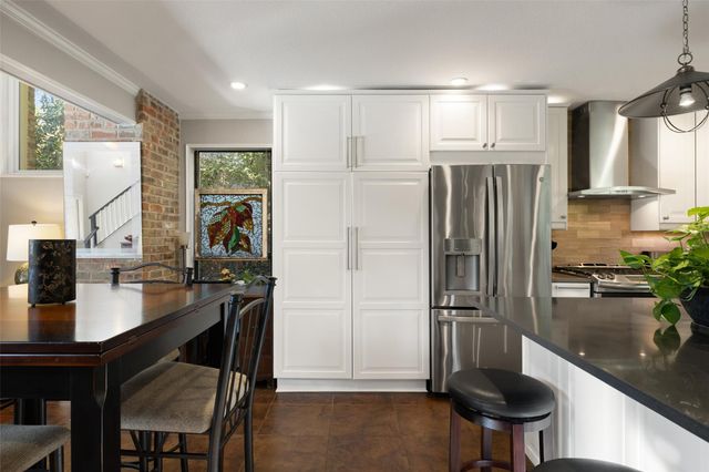 5206 Backtrail DR, Austin, TX 78731