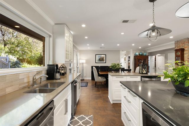 5206 Backtrail DR, Austin, TX 78731