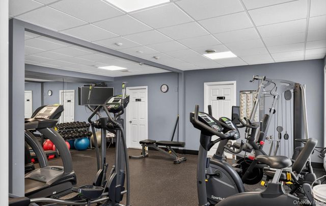 37 Aspen Drive W 37, Woodbury, NY 11797