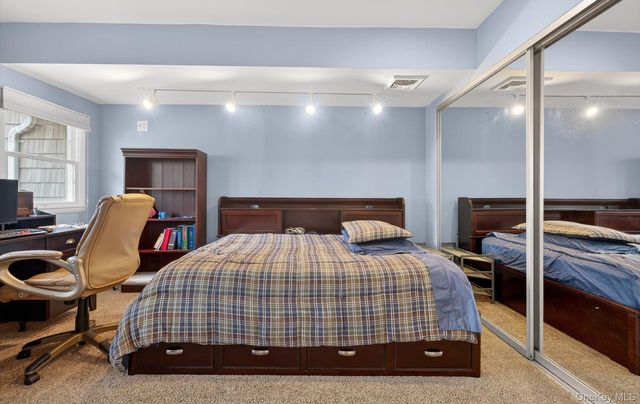 37 Aspen Drive W 37, Woodbury, NY 11797