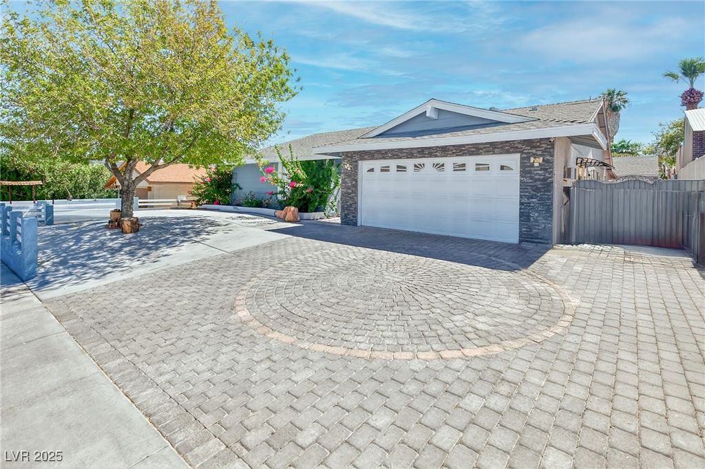 3959 Briarcrest Court, Las Vegas, NV 89120