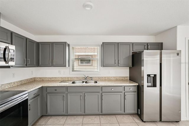 1551 BLUE BAYOU CIRCLE, Ruskin, FL 33570