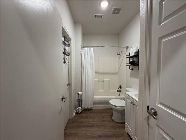 205 Woodridge, Canyon Lake, TX 78133