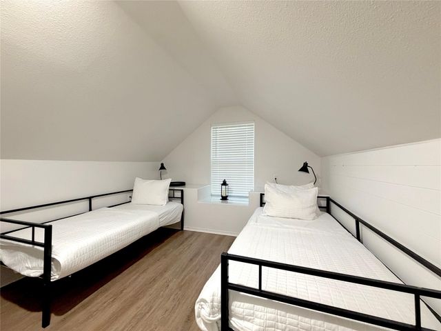 205 Woodridge, Canyon Lake, TX 78133