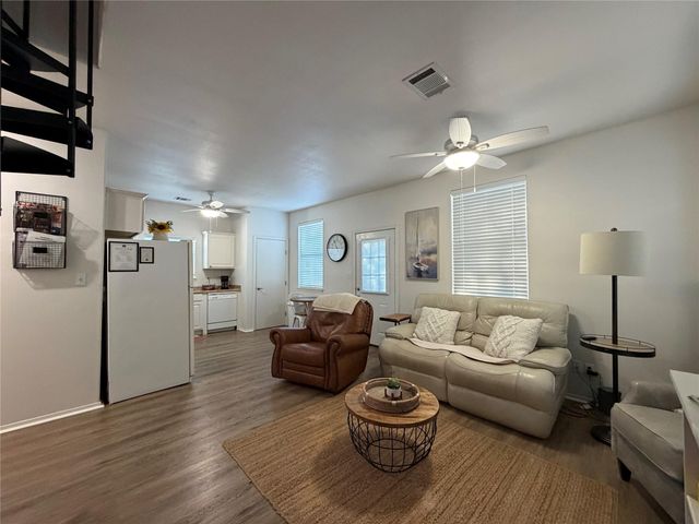 205 Woodridge, Canyon Lake, TX 78133