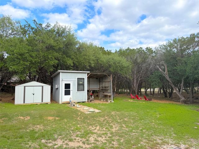 205 Woodridge, Canyon Lake, TX 78133