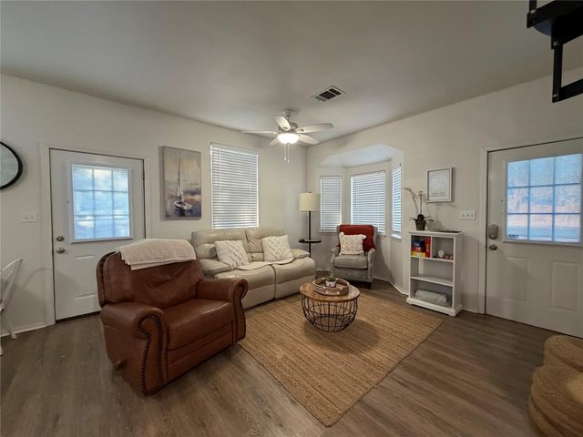 205 Woodridge, Canyon Lake, TX 78133