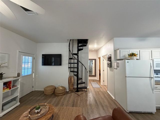 205 Woodridge, Canyon Lake, TX 78133