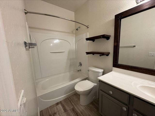 17044 W BRISTOL Lane, Surprise, AZ 85374