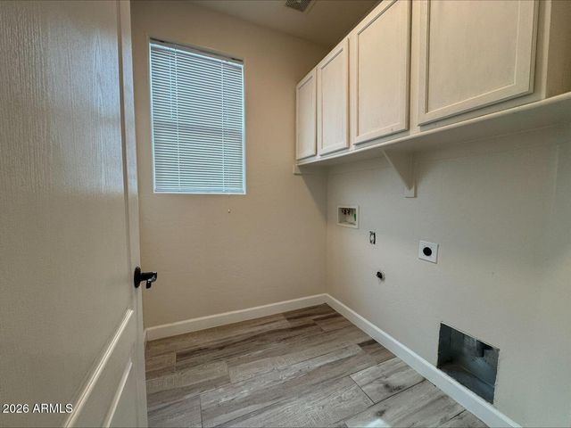 17044 W BRISTOL Lane, Surprise, AZ 85374